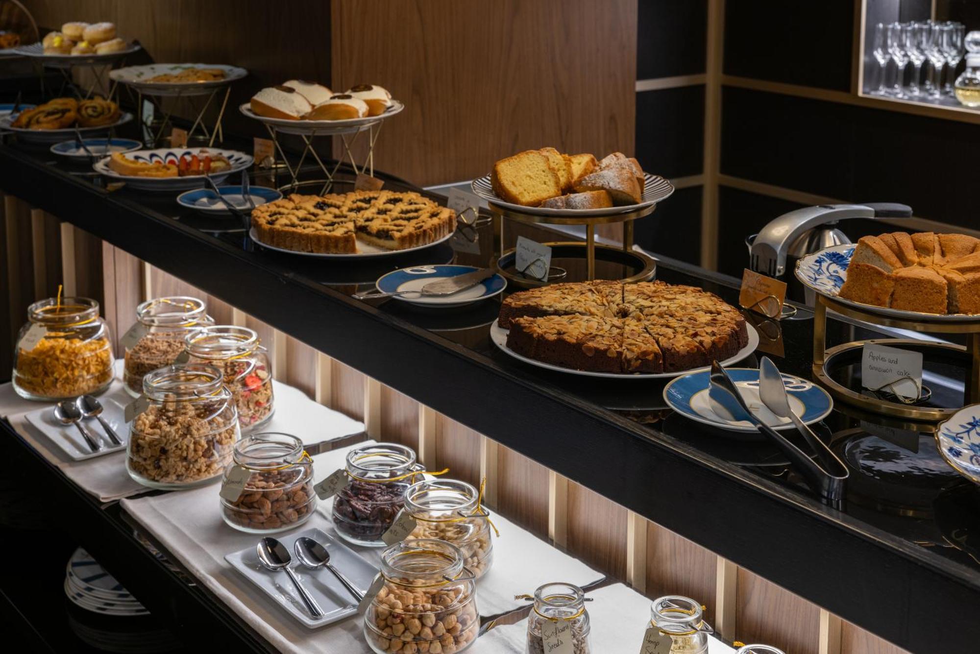 Umiltà 36 Hotel 5*